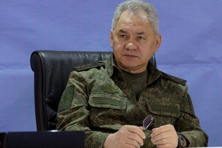 Eski savunma bakanına mezarlıkta suikast girişimi