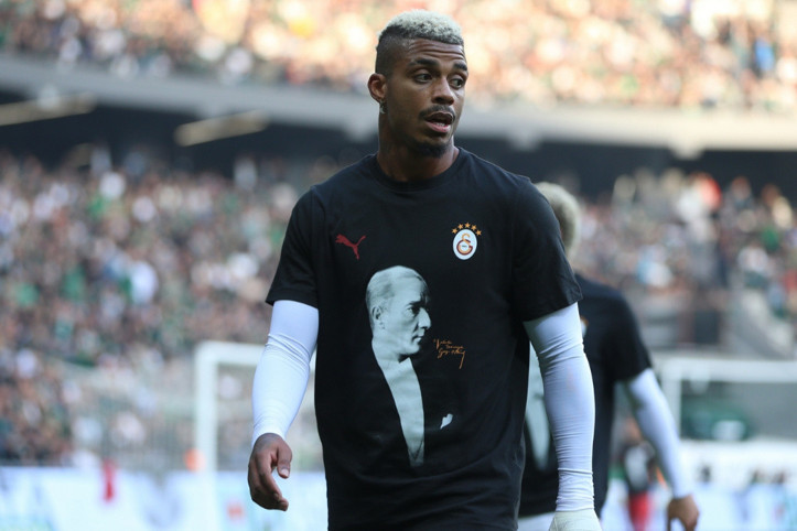 Mario Lemina şaşırtan bir paylaşım yaptı: 'Maskeler düşer'