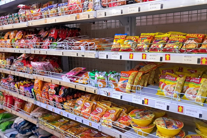 Kötü beslenme, insanları sekiz vitaminden yoksun bırakıyor