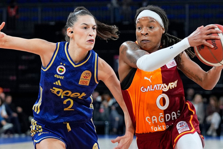 Fenerbahçe kadınların derbisinde Galatasaray'ı yıktı