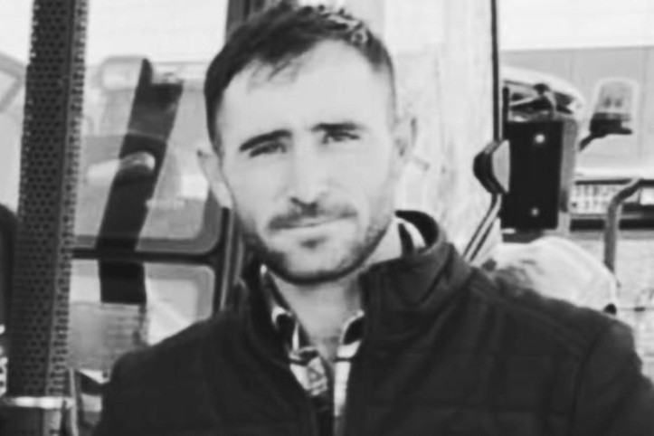 Ekili arazisinden hayvanlarını geçiren çobanı öldürdü