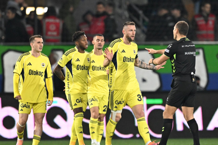 Fenerbahçe'nin Avrupa kadrosuna değişiklik!