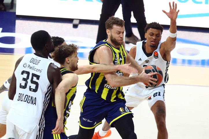 Fenerbahçe Beko’dan Virtus Bologna’ya son nefeste zafer: 66-64