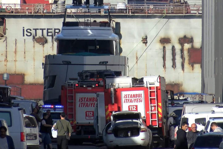 Tuzla’da üretim tesisinde korkutan yangın! İşçiler son anda tahliye edildi