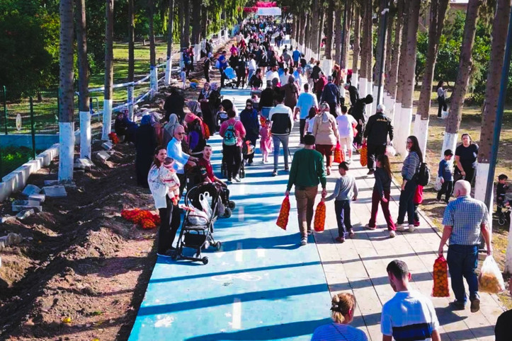 Bedava olduğunu duyan filesini eline alıp koştu