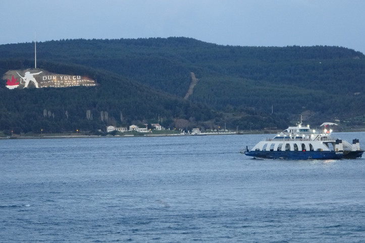 Kuvvetli rüzgâr deniz trafiğini vurdu: Feribot seferleri iptal edildi
