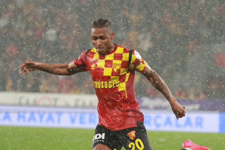 Göztepe’nin jokeri Miroshi, formayı kaptı