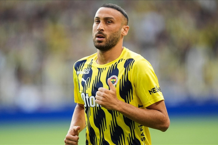 Kadro dışı Cenk Tosun, Almanya'da ameliyat oldu