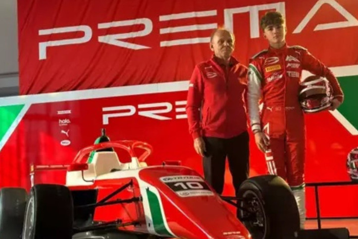 Açılış yarışında Alp Aksoy rüzgarı