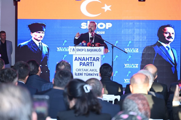 Ağıralioğlu: Bizimkiler teflon tava gibi üstlerine hiçbir şey yapışmıyor