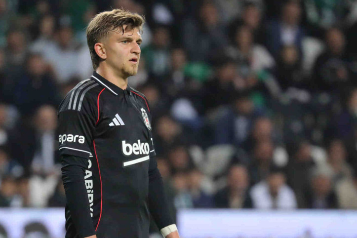 Beşiktaş'ta Rıdvan Yılmaz sakatlandı