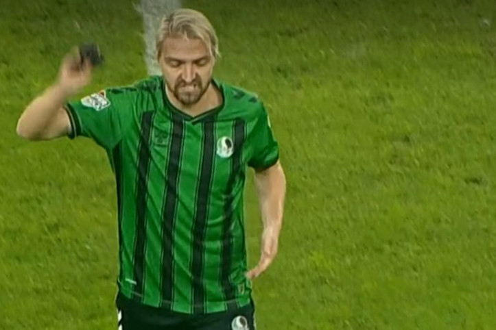 Caner Erkin akıllanmıyor: 8 maçta üçüncü kırmızı kart!