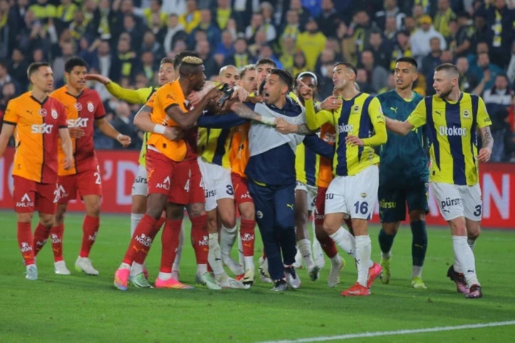 Fenerbahçe-Galatasaray derbilerinde ceza yağmuru: Volkan Demirel ve Fatih Terim zirvede