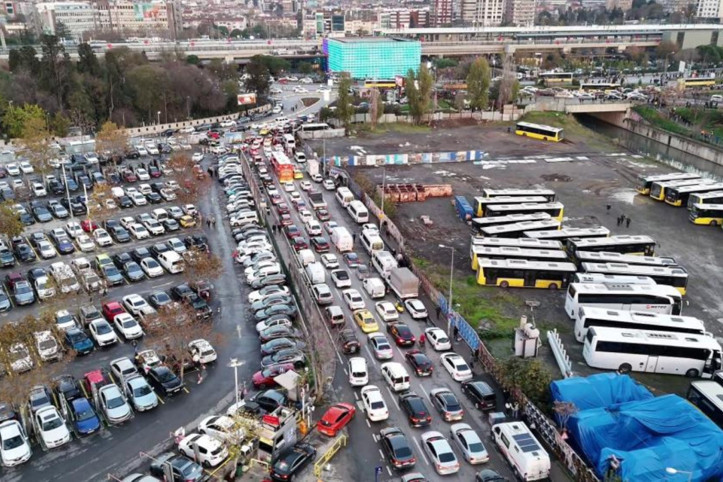 Fenerbahçe-Galatasaray derbisi öncesi Kadıköy’de trafik çilesi