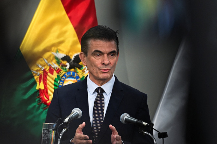 Seçimi kazandı, ABD ve İsrail'e vizeyi kaldırdı