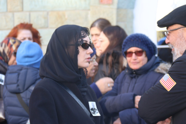 Burcu Özberk'in dedesi son yolculuğuna uğurlandı