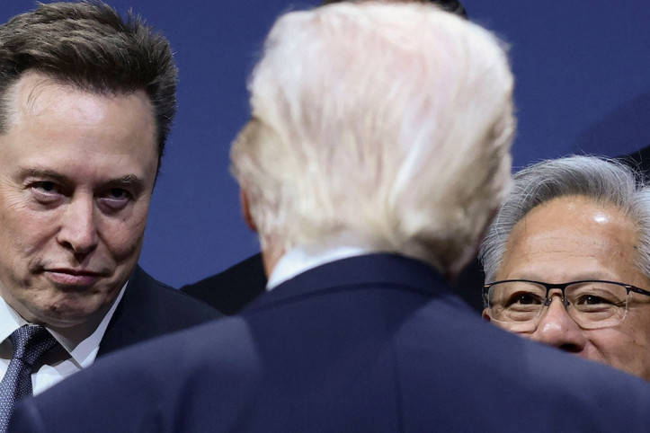 Elon Musk: 38 trilyon dolarlık borcu robotlar ödeyecek