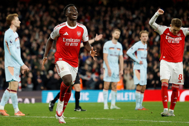 Arsenal zirvede hata yapmadı