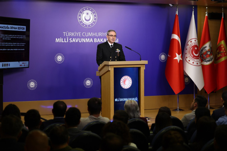 Dendias'ın füze tehdidine Ankara'dan yanıt