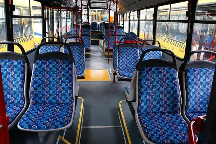 Minibüs şoförünün sözleri yolcuları ayağa kaldırdı