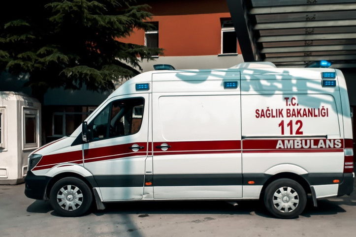 42 devlet hastanesi kapısına kilit vurdu