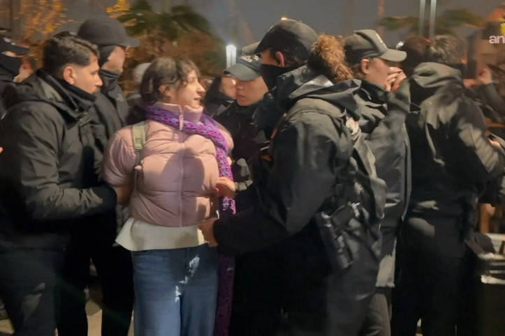 DEM Partililere polis müdahalesi: Gözaltılar var