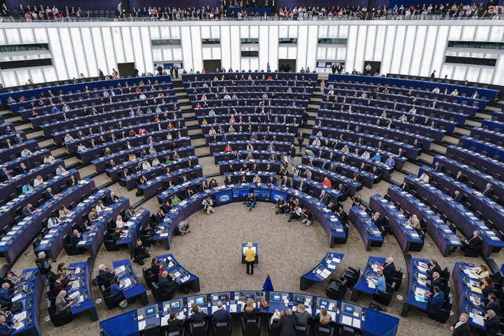 Avrupa, kritik oylamayı askıya aldı