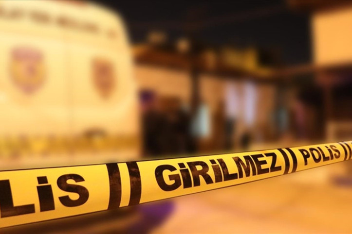 Seyir halindeki araçtan ateş açıldı! Mermiler okula isabet etti
