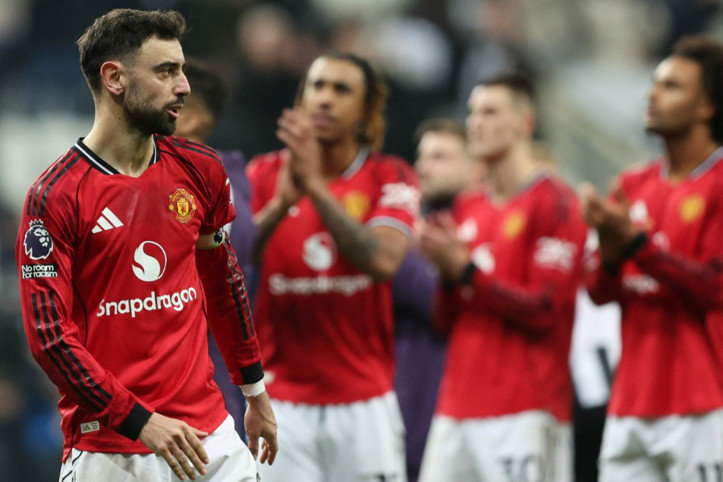 Michael Carrick'in Manchester United'ı 8 maç sonra yıkıldı! 10 kişilik Newcastle'a yenildiler: 2-1