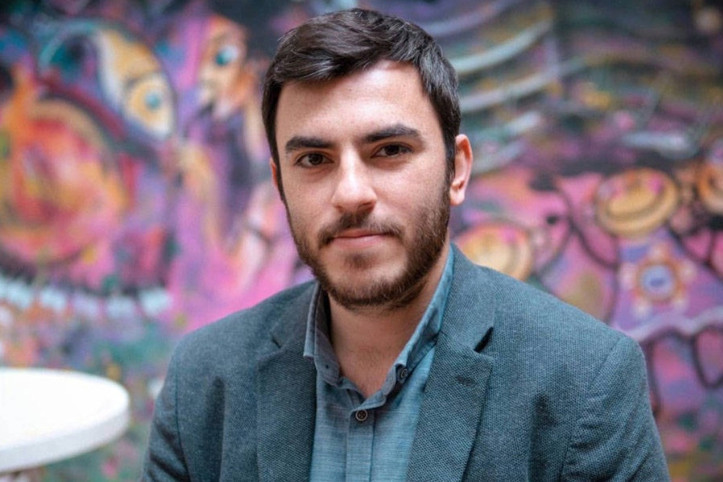 Gazeteci İsmail Arı tutuklandı
