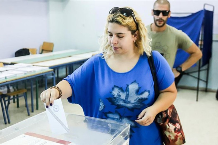 Komşuda da gündem erken seçim