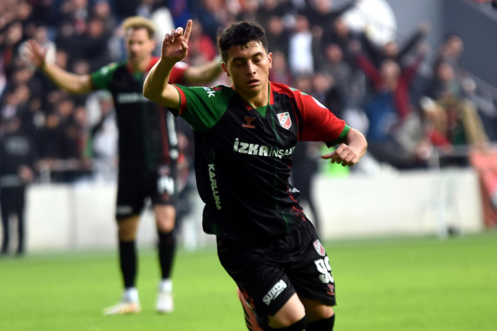 Karşıyaka'nın genç yıldızı Berat Şahin'e Fransız kancası
