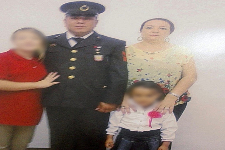 Eşi tarafından öldürülen kadın ve 16 yaşındaki kızı toprağa verildi