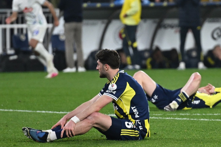 Fenerbahçe 90+8'de yıkıldı! Kadıköy'de büyük şok: 2-2