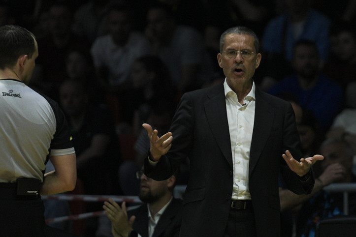 EuroLeague'de normal sezonun en iyi başantrenörü seçildi