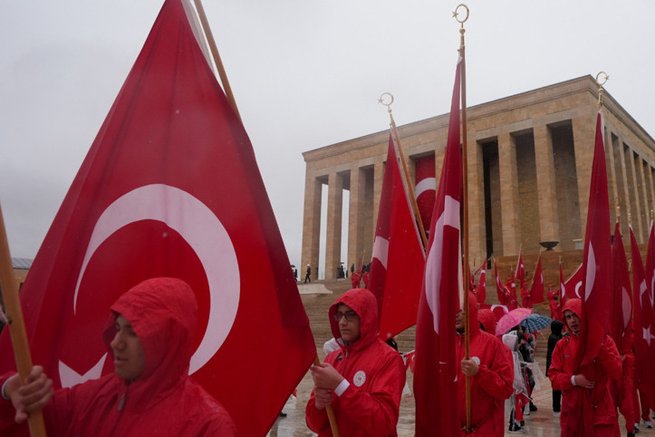 TVF'den Anıtkabir tepkilerine açıklama: "Atatürk'e bağlılığımız bakidir"