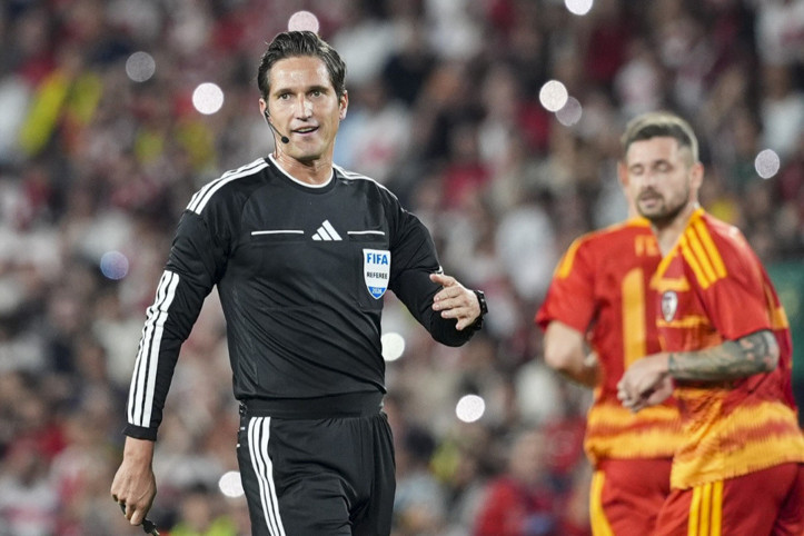 Türkiye-Makedonya maçında uygulandı: Futbolda yeni kural