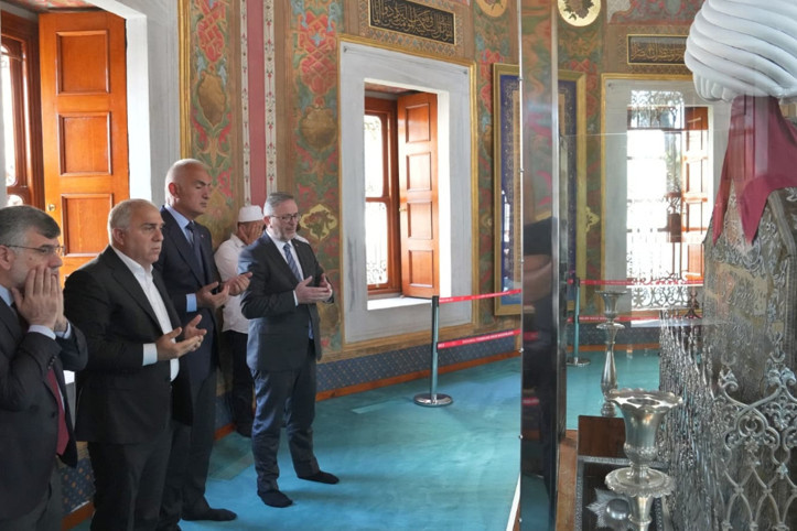 Bakan Ersoy’dan Fatih Külliyesi'ne ziyaret