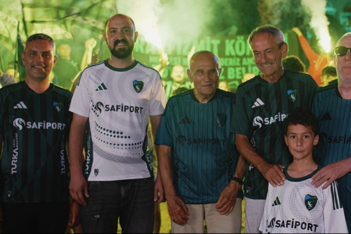Kocaelispor yeni formalarını tanıttı