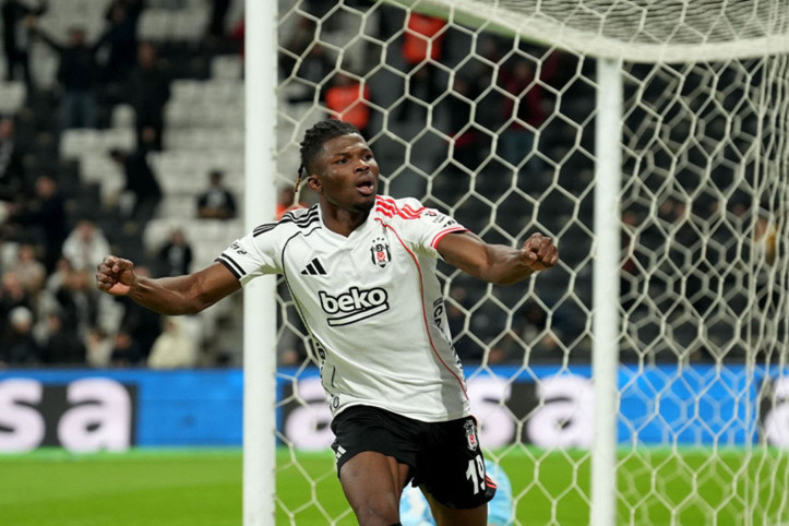 El Bilal Toure'den Beşiktaş taraftarına tepki: 'Aptallar!'