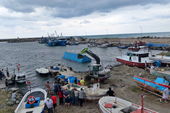 Karadeniz’de balıkçıları şaşırtan manzara