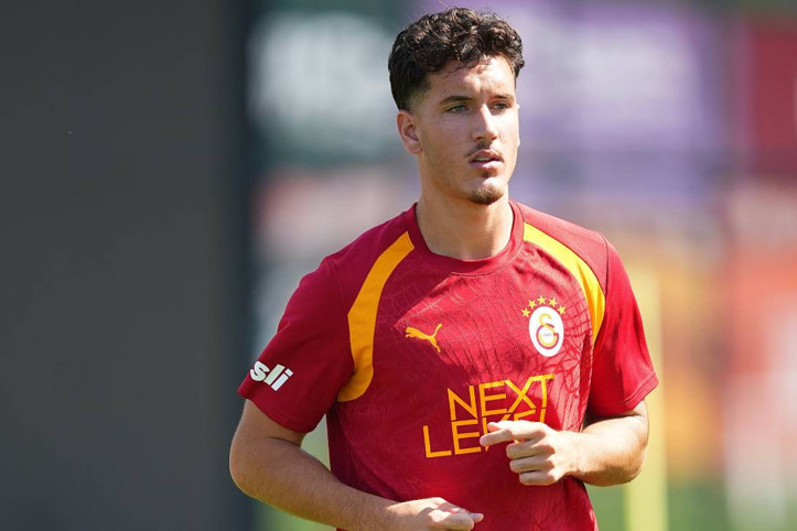 Galatasaray'da Deniz Gül ilk antrenmanına çıktı