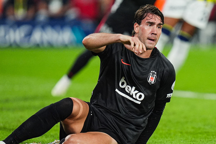 Beşiktaş'tan kötü haber. Vlahovic yok
