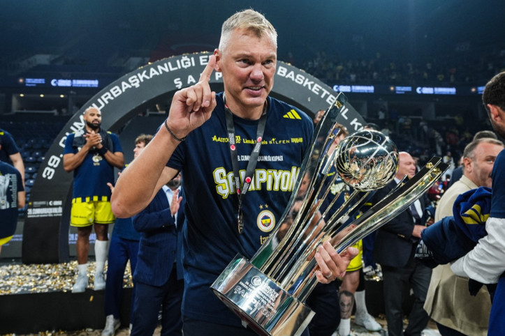 Jasikevicius yine kazandı. Alimpijevic'e karşı 6'da 6 yaptı