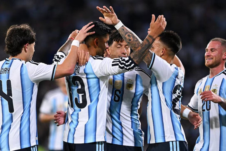 Arjantin, Messi'nin oynamadığı maçta Bolivya'yı salladı