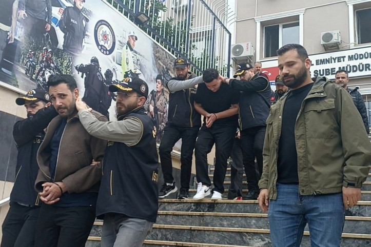 Sosyal medya fenomenlerine operasyon. Gelirleri dudak uçuklattı