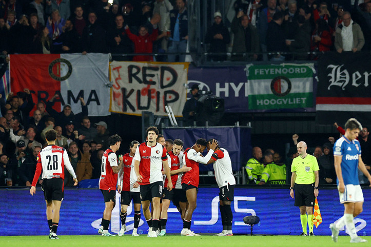 Feyenoord Como'yu Hadj Moussa ile devirdi: 3-2