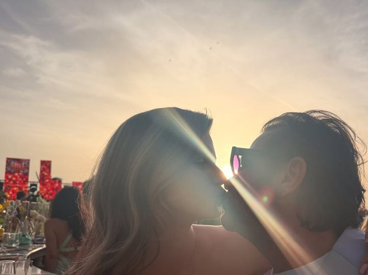 Beren Saat ve Kenan Doğulu'dan aşk dolu poz - Resim : 1