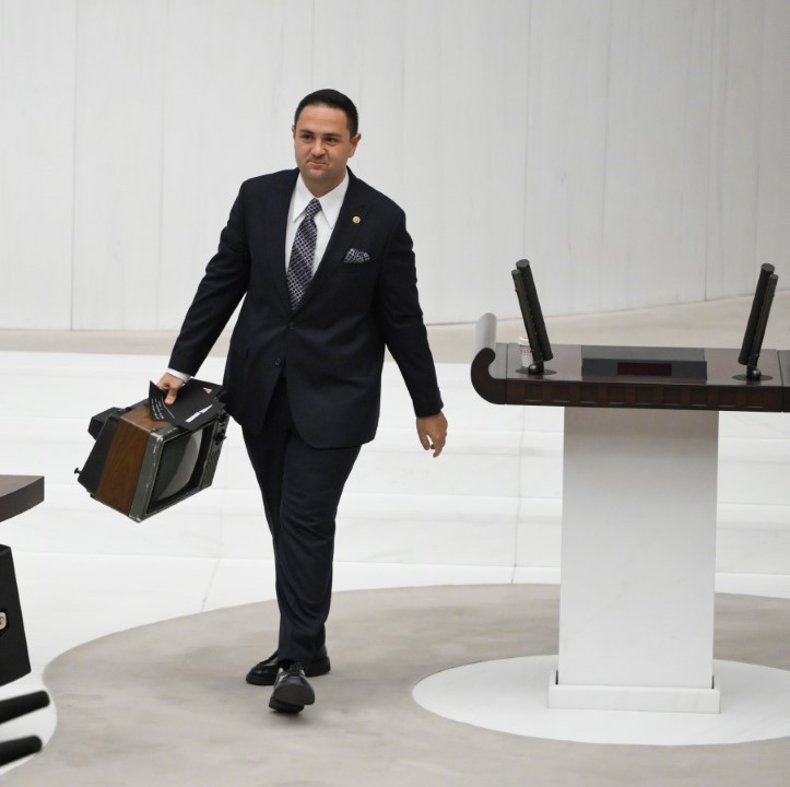 CHP’nin TRT teklifine AKP ve MHP'den ret - Resim : 4