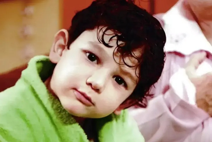Aliye dizisinde Halit Ergenç ve Nejat İşler'le aynı dizideydi! Küçük Arda'nın şimdiki mesleği bakın ne? - Resim : 2